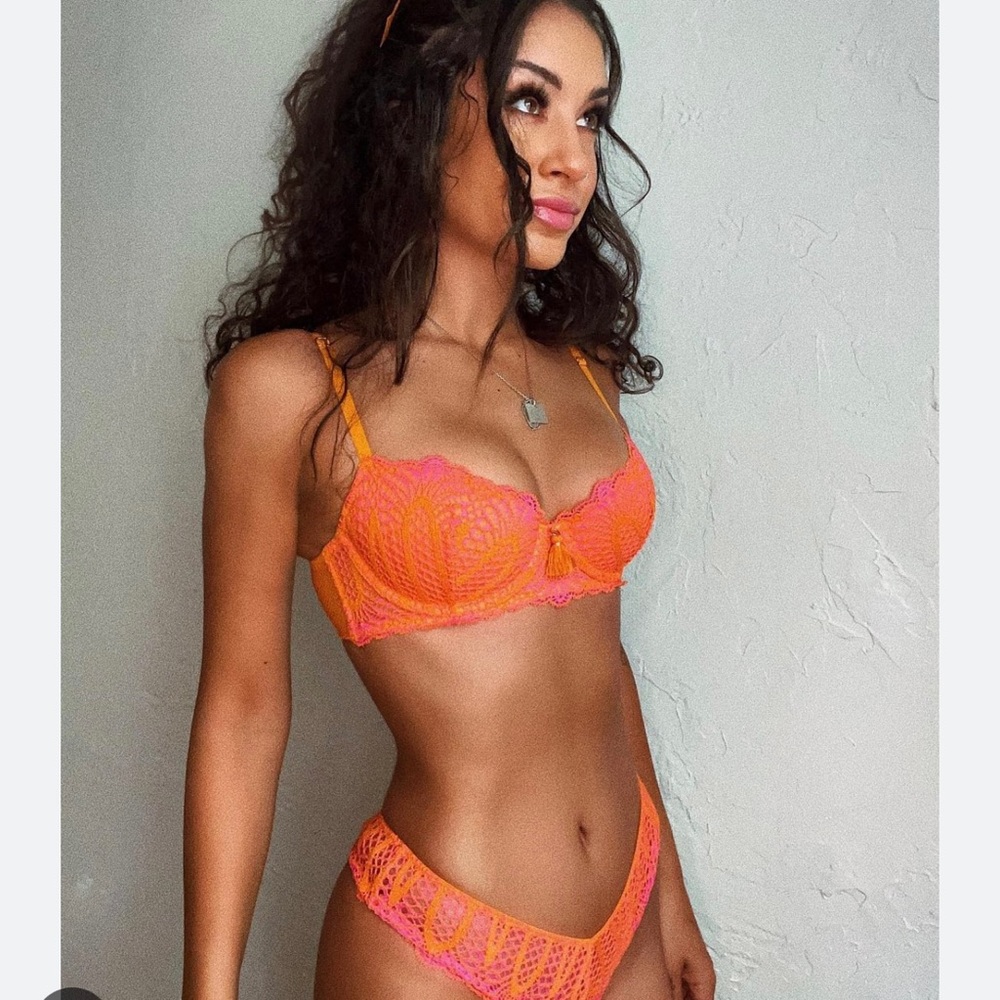 Savage X Fenty stranded in Lace set